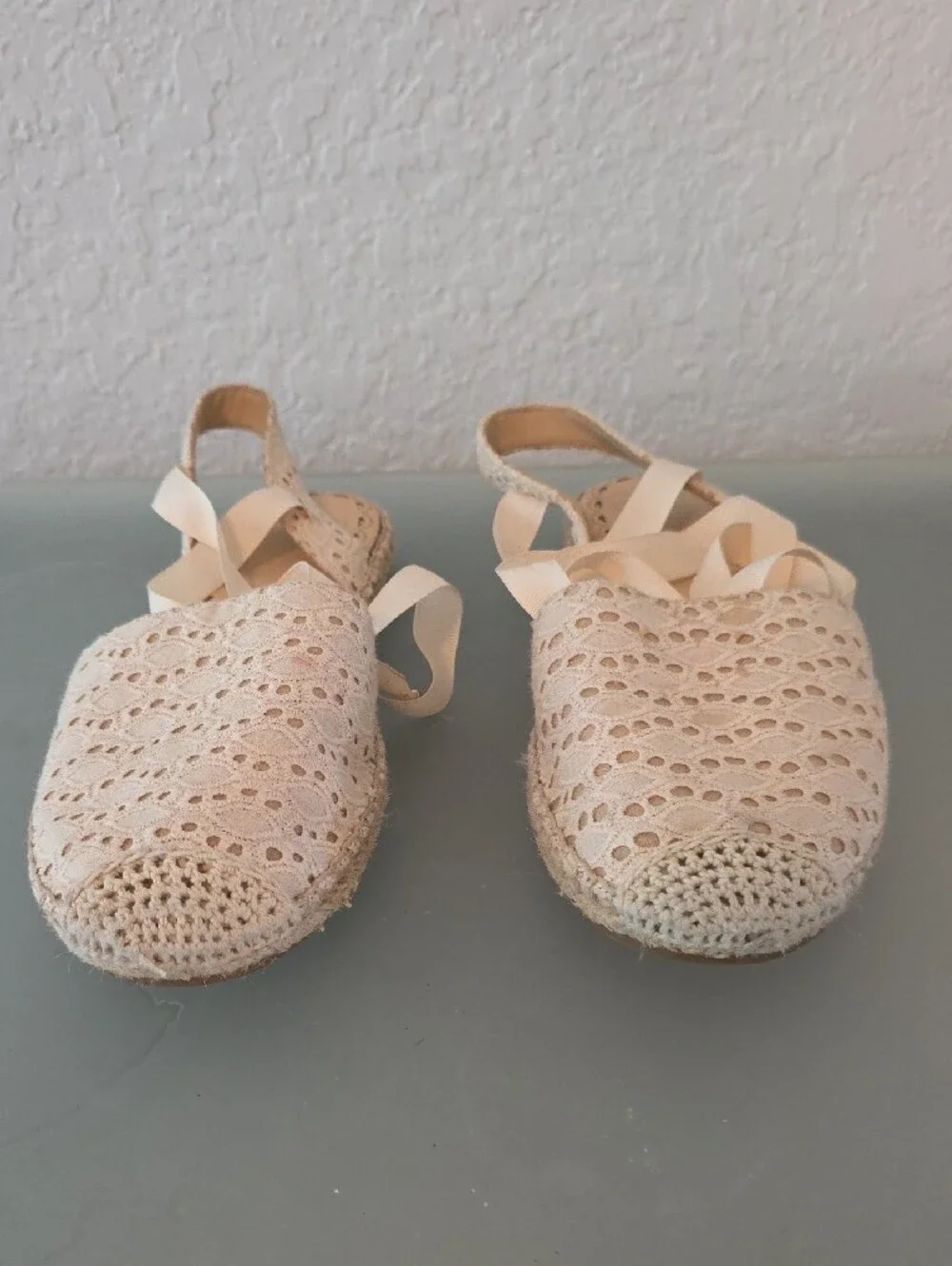 crown & ivy Cream Lace Espadrille Slingback Flats Size 7.5